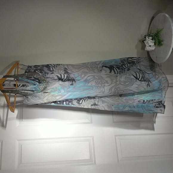 Grey and Blue Dress - Picture 3 of 4